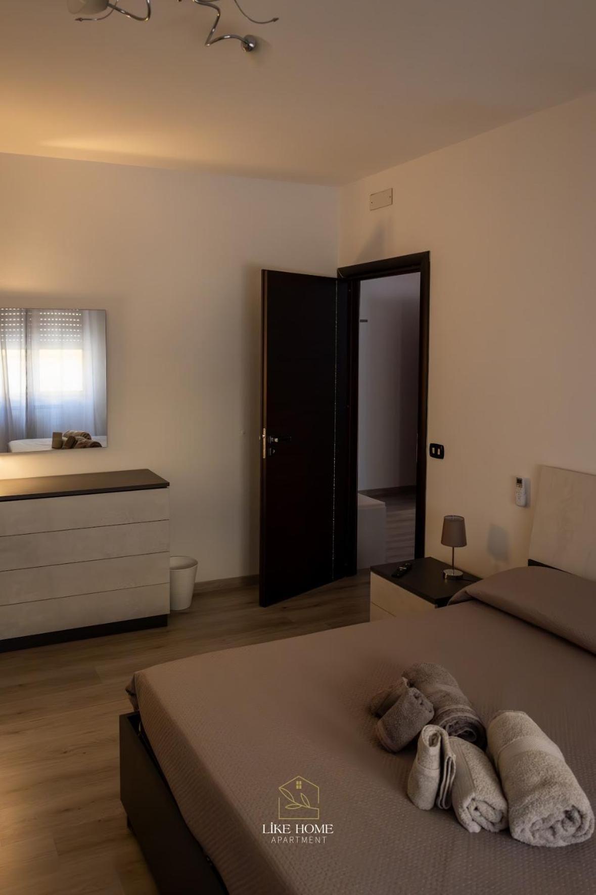 Like Home Apartment Reggio di Calabria Exterior foto